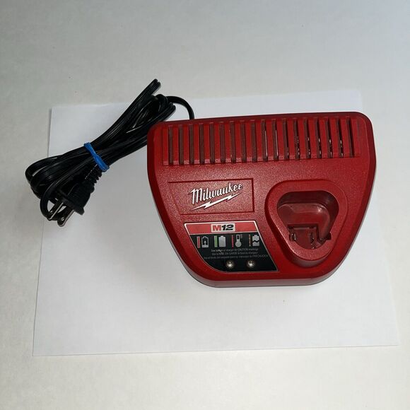 Milwaukee M12 Lithium-ion Battery Charger 48-59-2401 12V 3.0A OEM Genuine Used - Picture 2 of 6